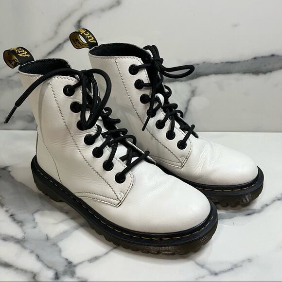 Doc Dr. Martens | Women's Punk Goth White Leather Luana Combat Boots Sz 5 - Picture 1 of 6